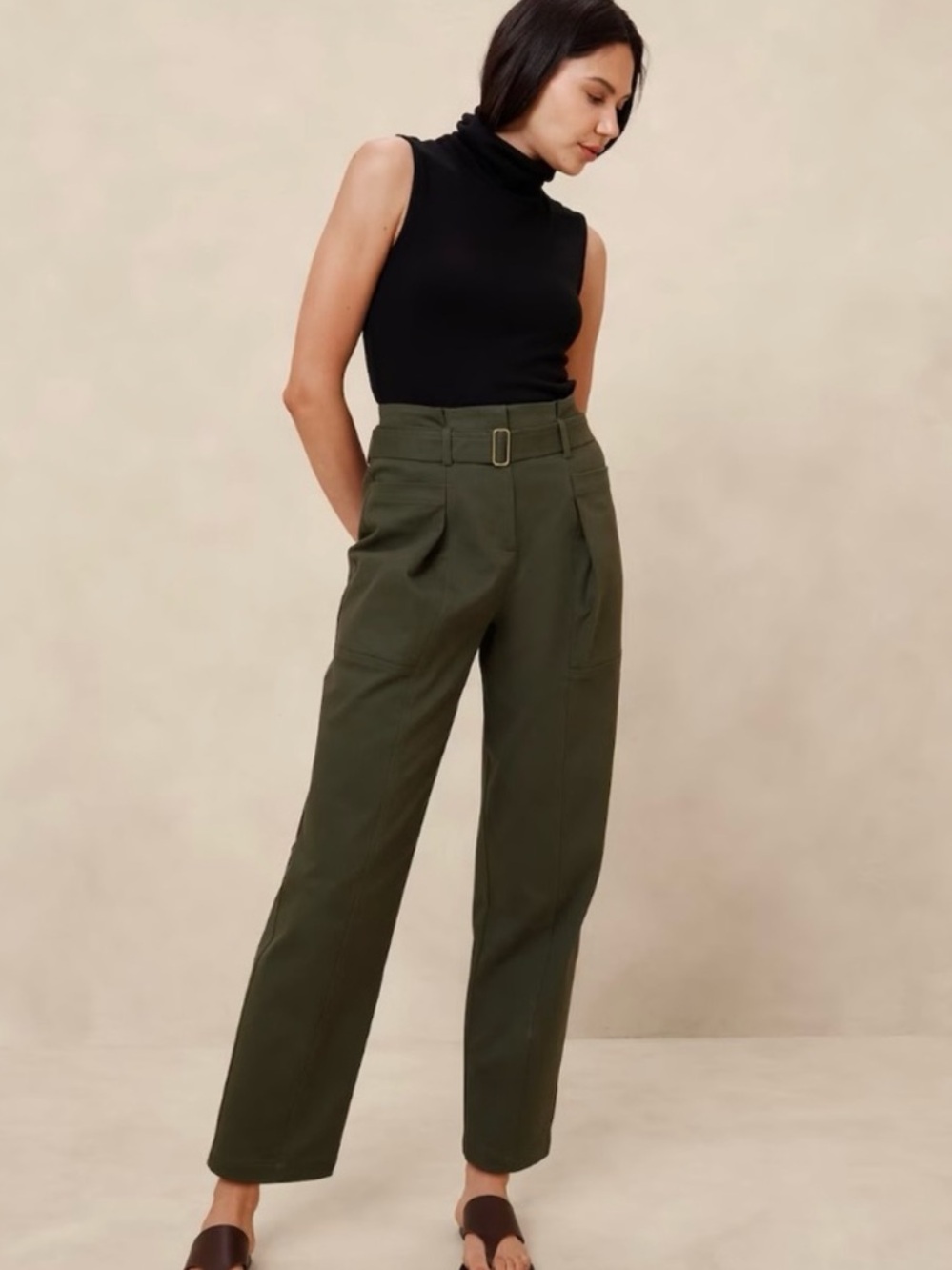 NWT Banana Republic Factory Twill Belted Tapered Pant in Mallard Green Size 4